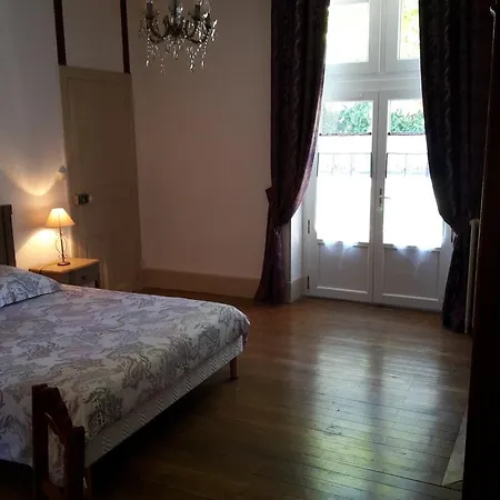 Bed and breakfast L'echauguette Isserpent