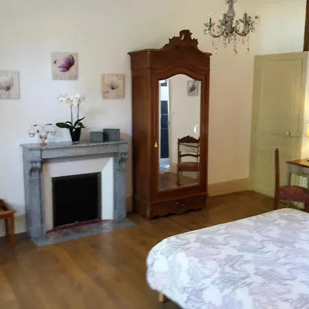 Bed and breakfast L'echauguette Isserpent